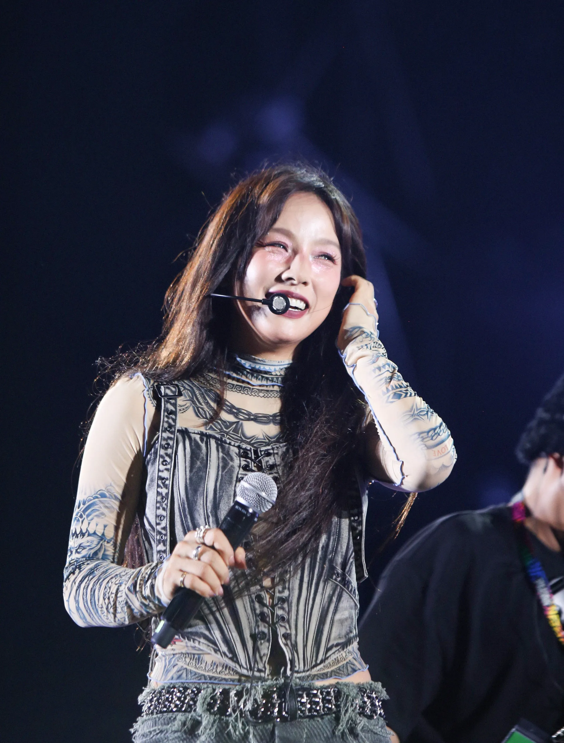 lee-hyori-dien-10-minutes (4)