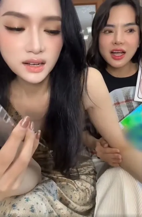 huong-giang-livestream-trao-thuong-iphone