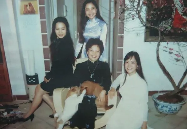 nu-nghe-sinh-3-con-dep-nhat-man-anh-1