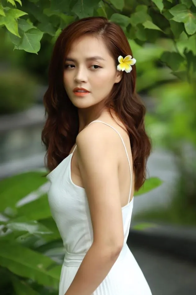 sao-nu-vbiz-thong-bao-mang-thai-2