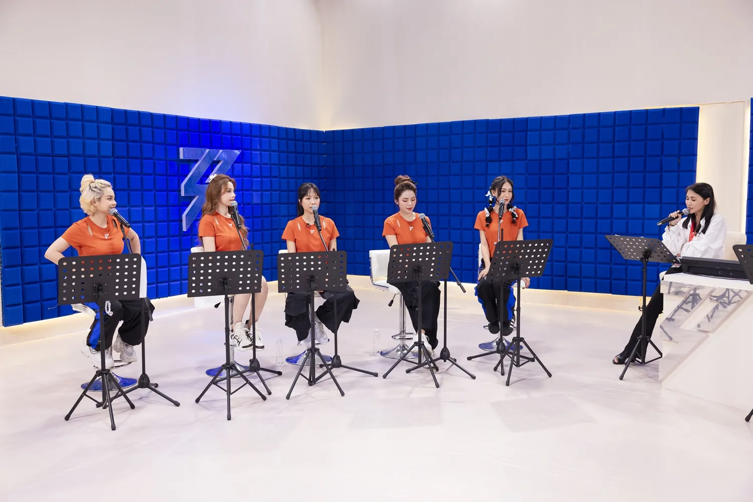 dieu-nhi-gian-lan-show-chi-dep (3)