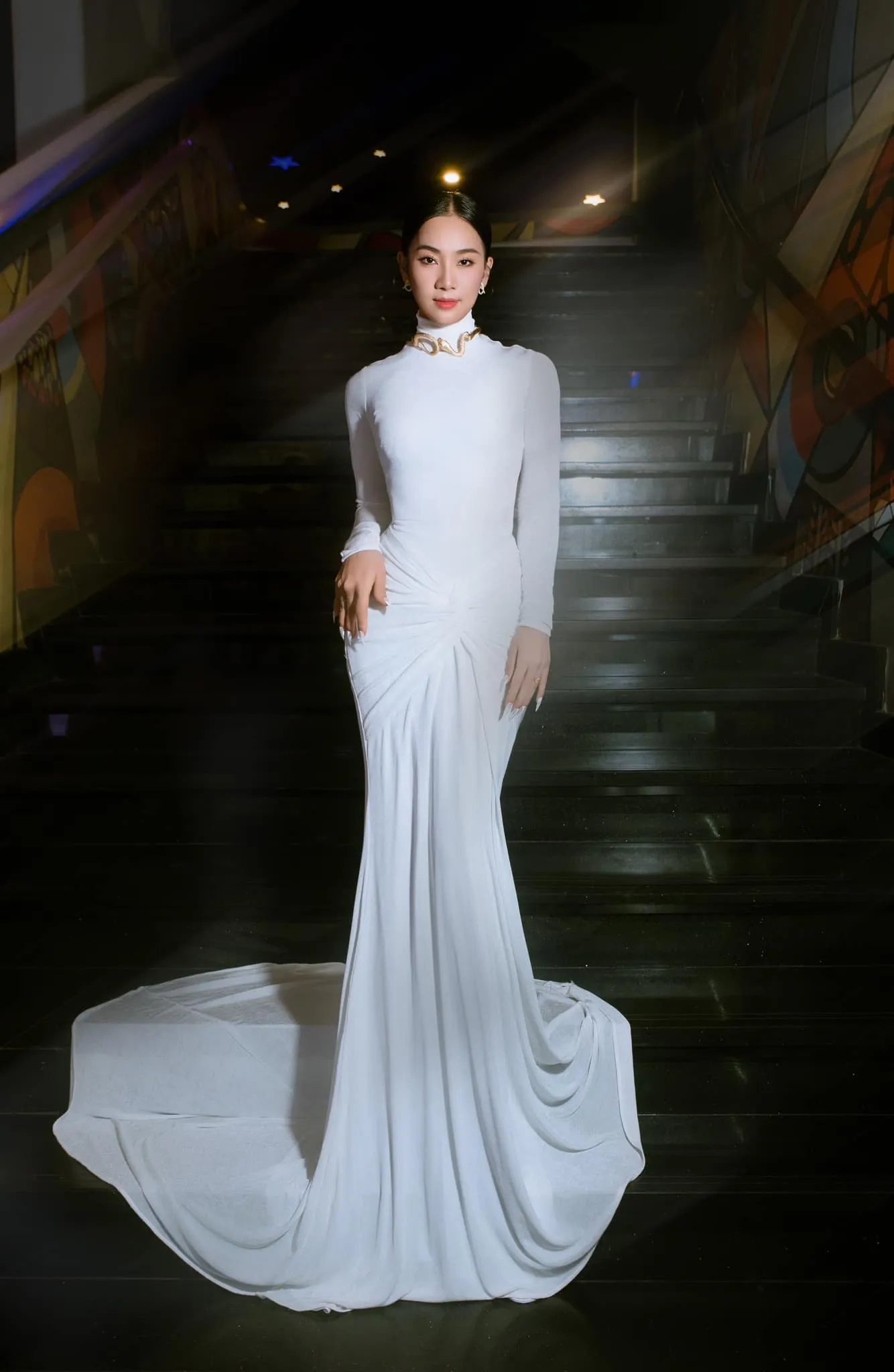 pham-lich-chi-dep-dap-gio-re-song-1