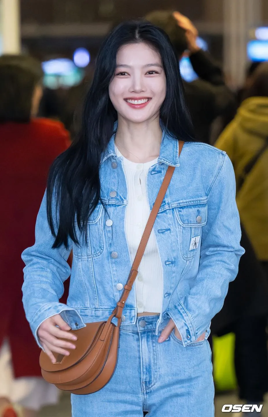 em-gai-quoc-dan-den-viet-nam