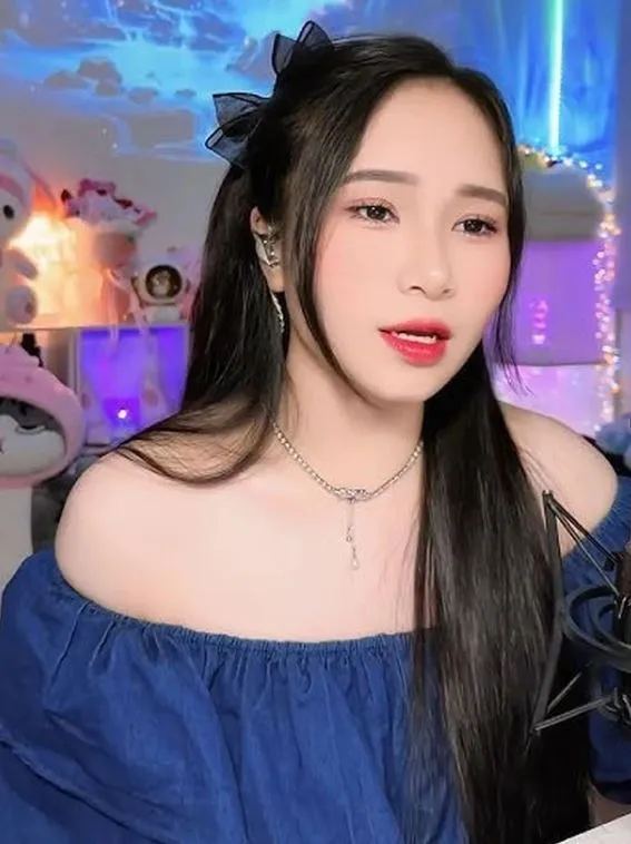 may-bae-la-ai-ma-2-2-trieu-nguoi-theo-doi