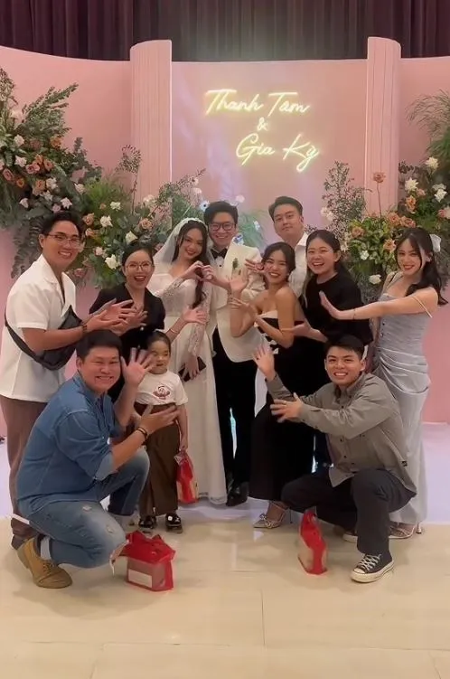 dam-cuoi-suri-gia-dinh-phep-thuat