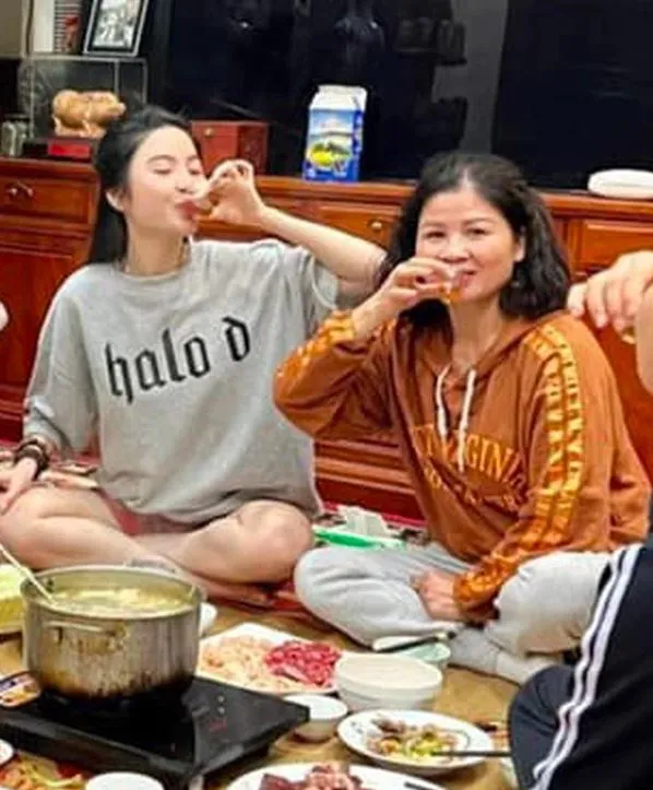 chu-thanh-huyen-o-que-khac-o-pho-2
