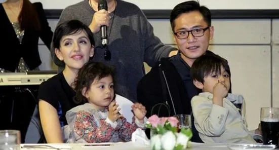 nam-dien-vien-sa-thai-bao-mau-2