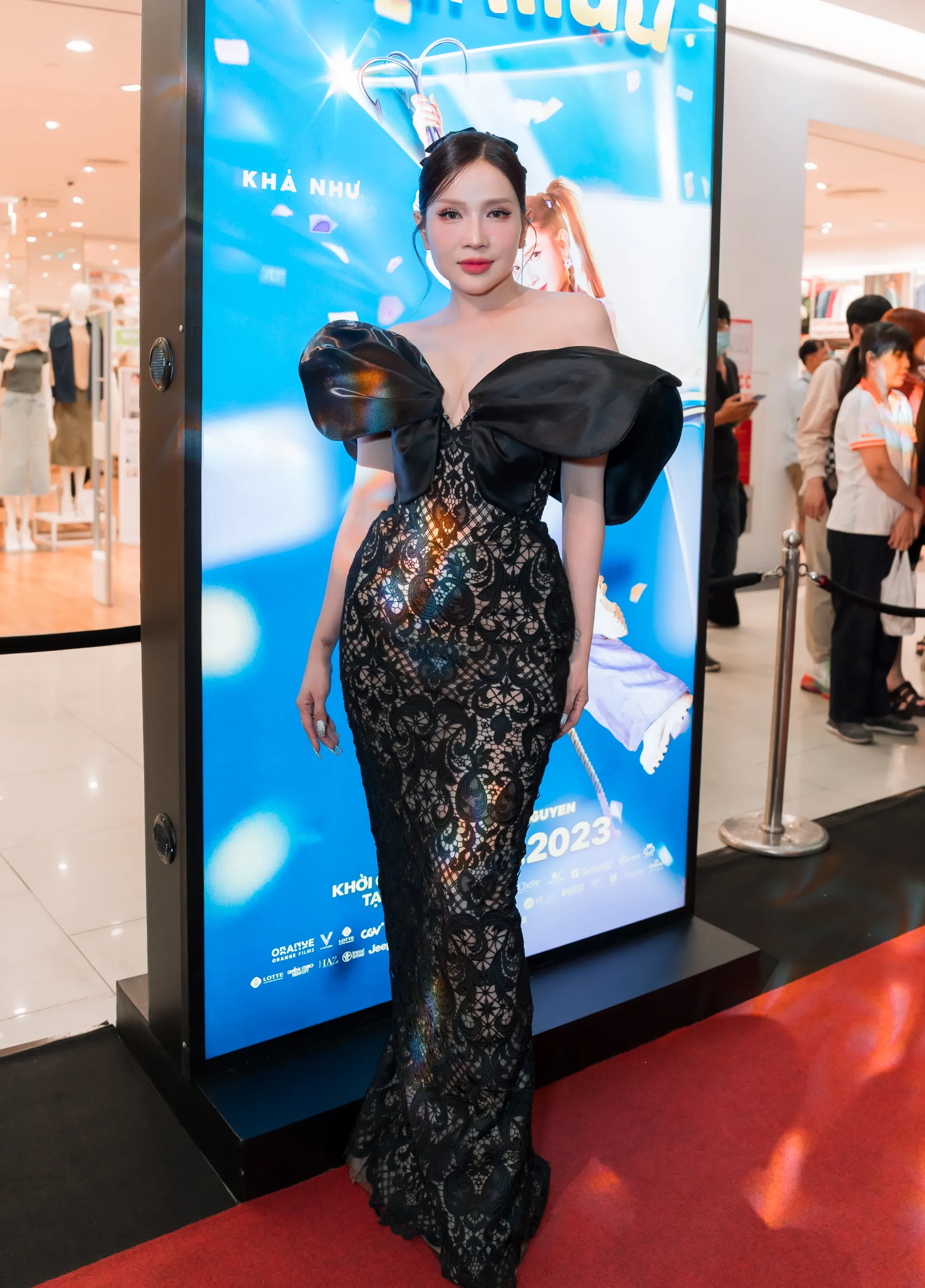 tham-do-tren-ban-nhau-duoi-ban-muu (5)