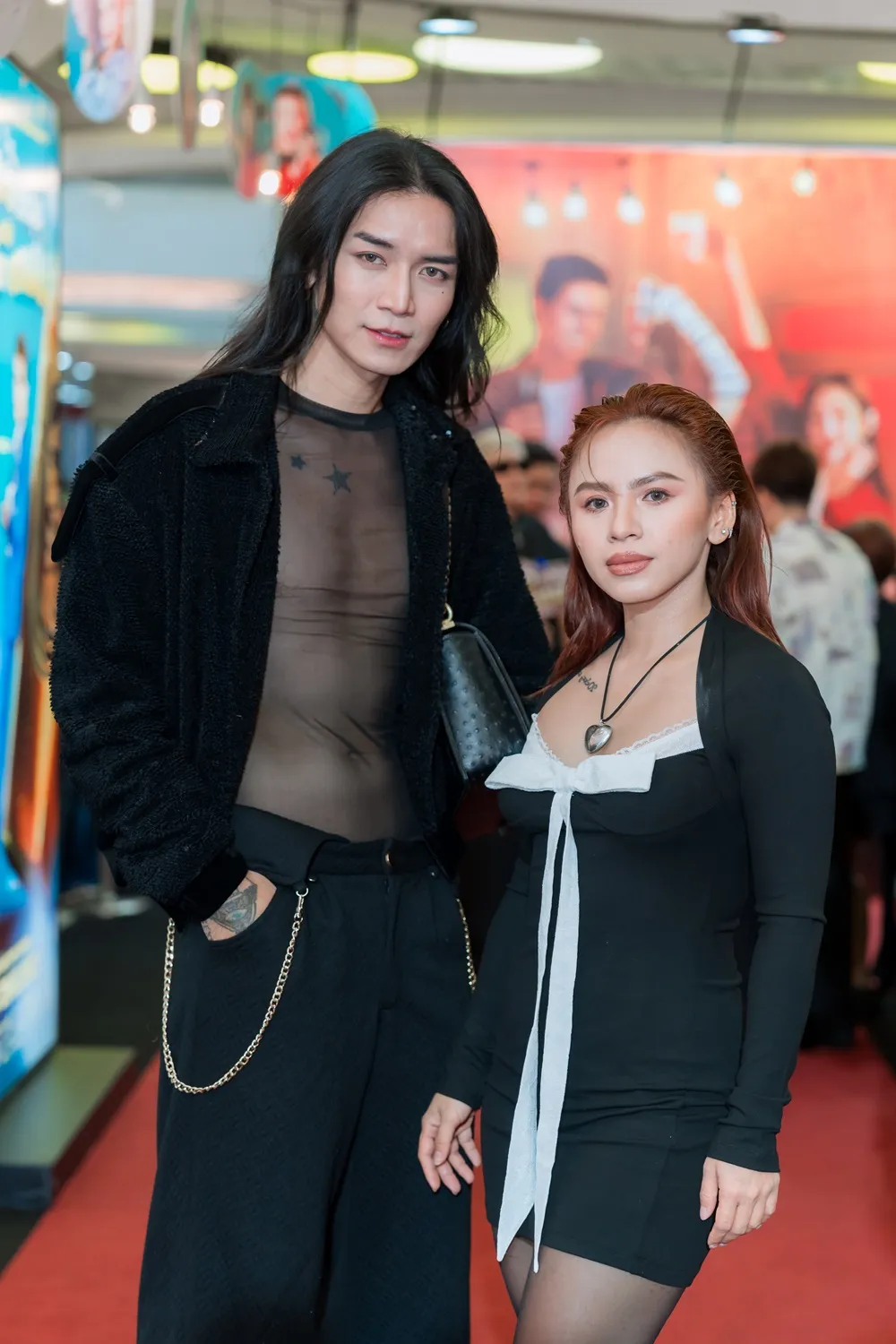 tham-do-tren-ban-nhau-duoi-ban-muu (7)