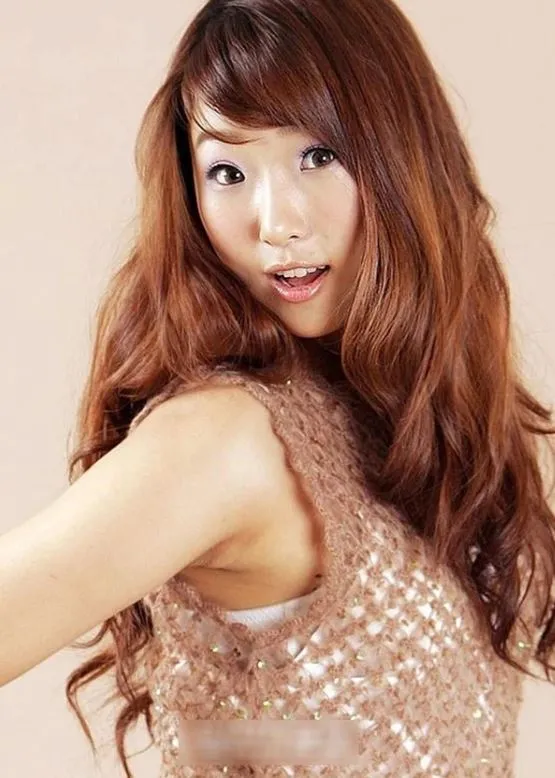 nu-ca-si-bi-ban-trai-sat-hai-1