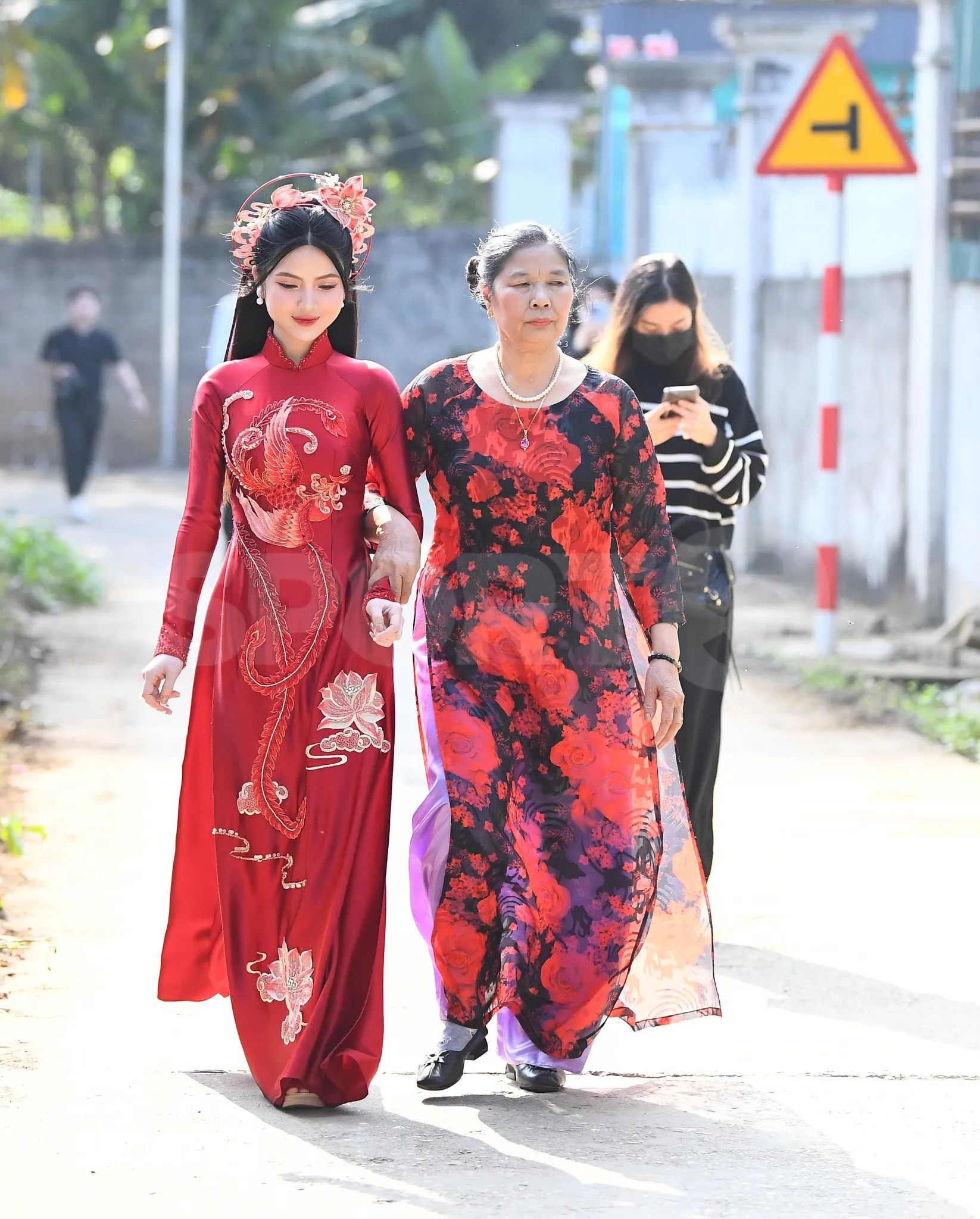 co-dau-chu-thanh-huyen-lo-dien