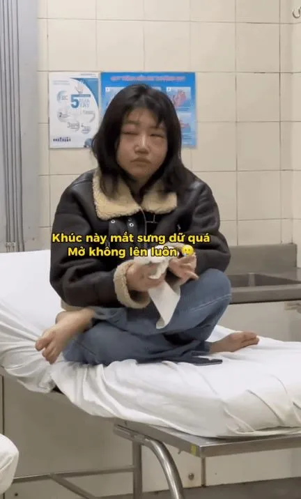 nu-ca-si-viet-gap-su-co-dau-nam-moi-1