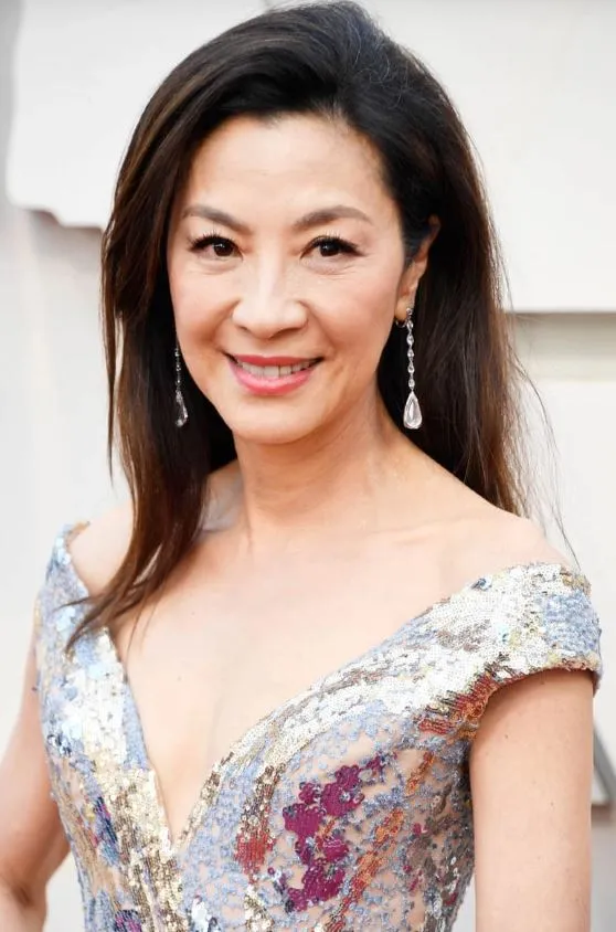 nu-dien-vien-sinh-con-tuoi-61