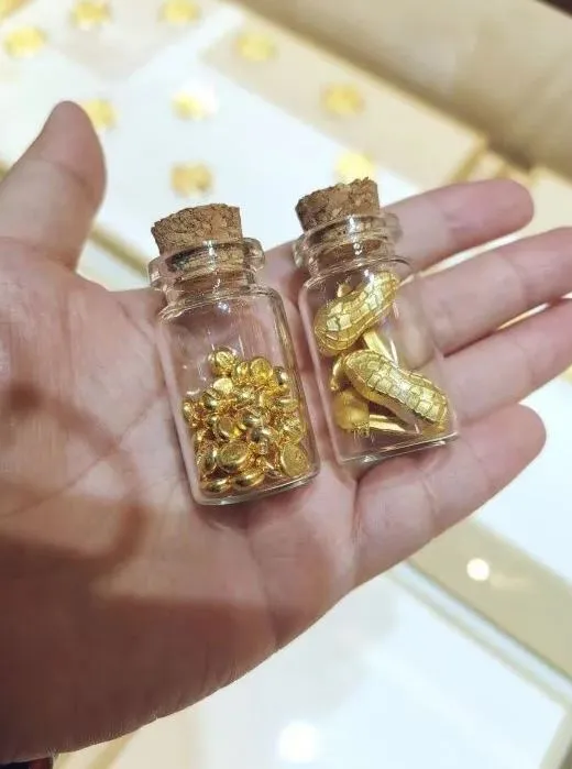 trao-luu-mua-hat-dau-vang