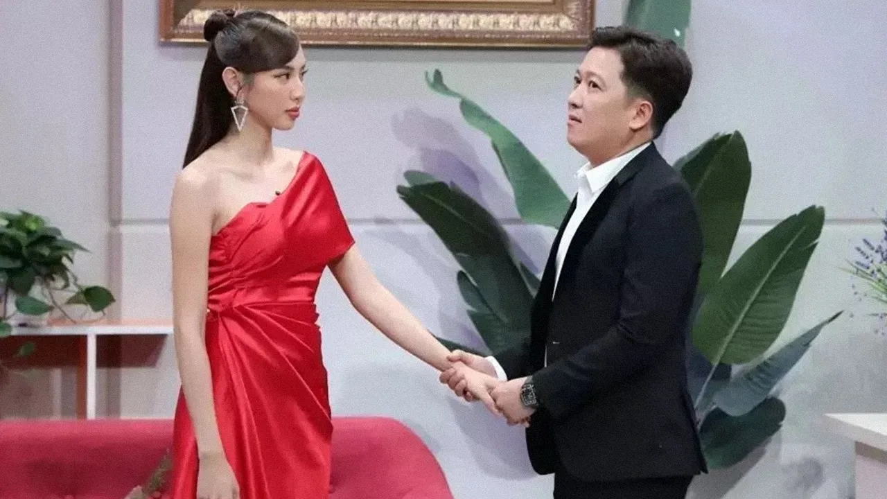 dispatch-viet-nam-khui-chuyen-hen-ho-thuy-tien