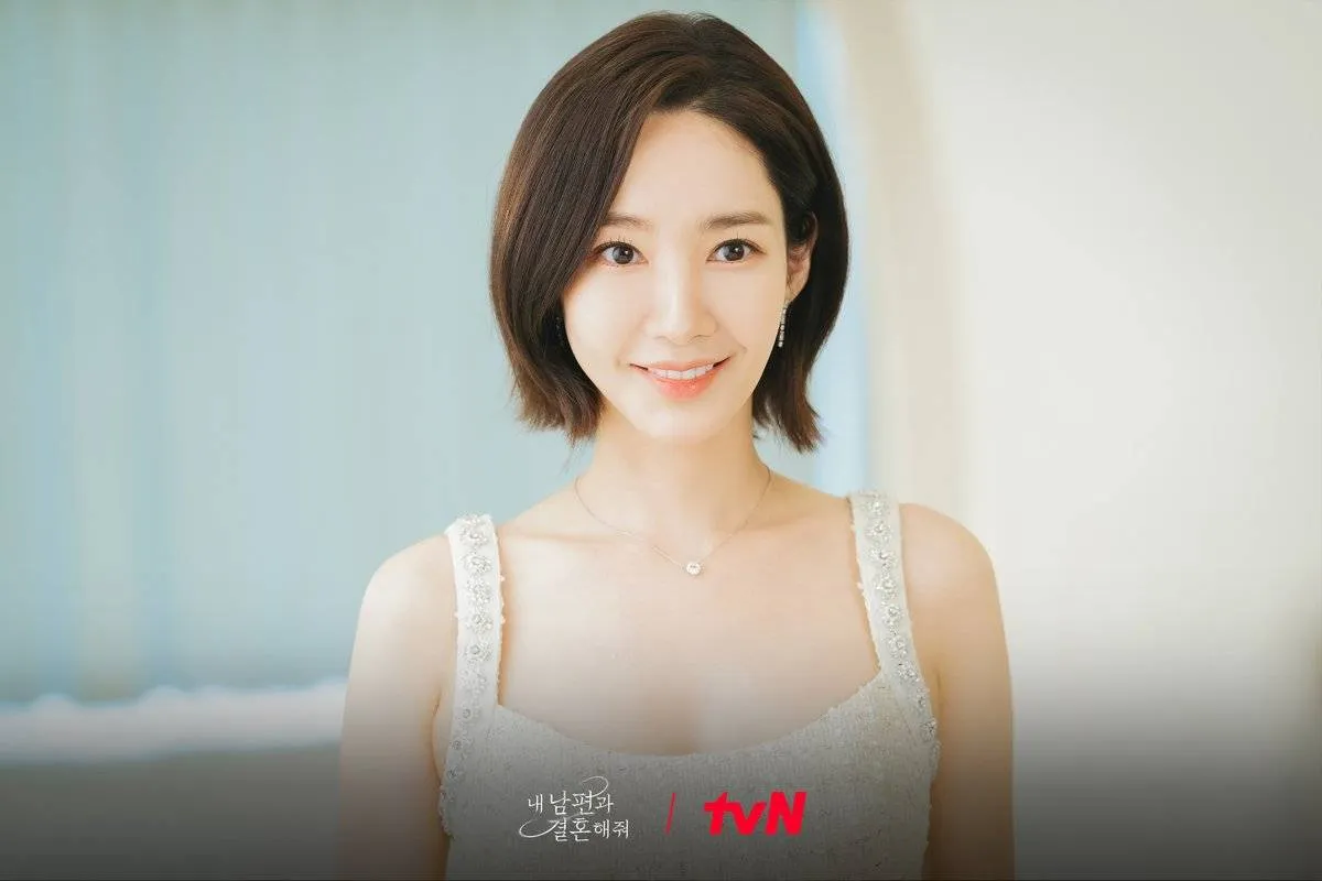 park-min-young-bi-nghi-an-tien-ban-trai-cu