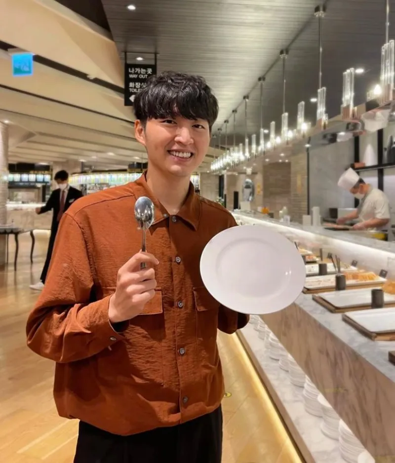 chang-trai-han-ke-ve-mam-com-viet