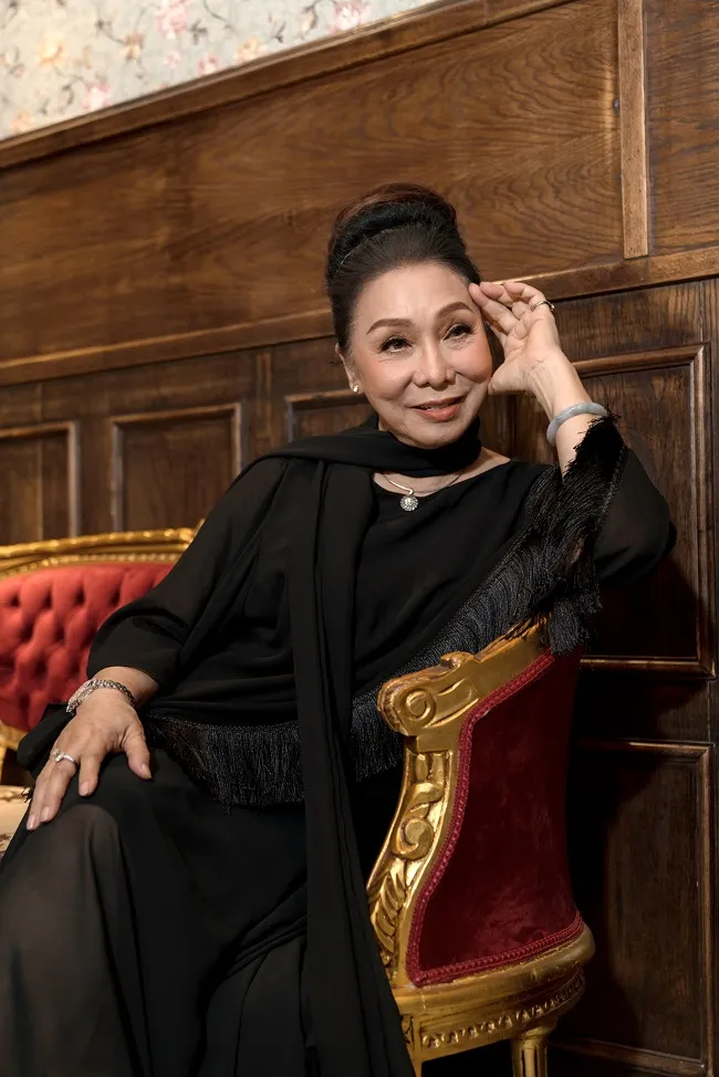 nsnd-bach-tuyet-sinh-con-cho-ty-phu-1