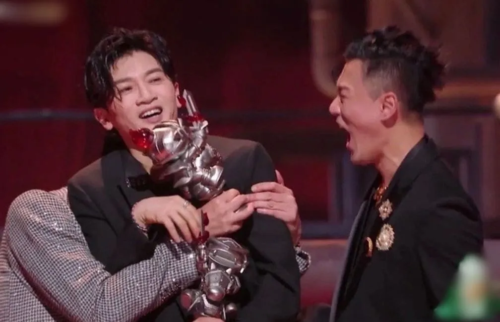 luat-choi-anh-trai-vuot-ngan-chong-gai-1