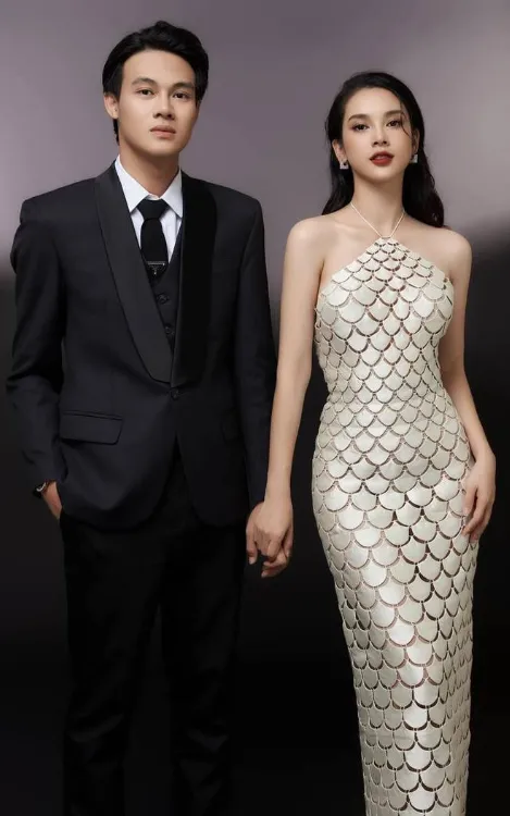 my-nhan-viet-18-tuoi-lam-me-don-than-1