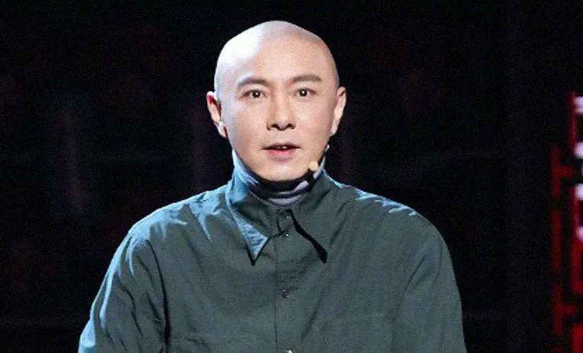 truong-ve-kien-bi-nga-nhao-tren-san-khau-2