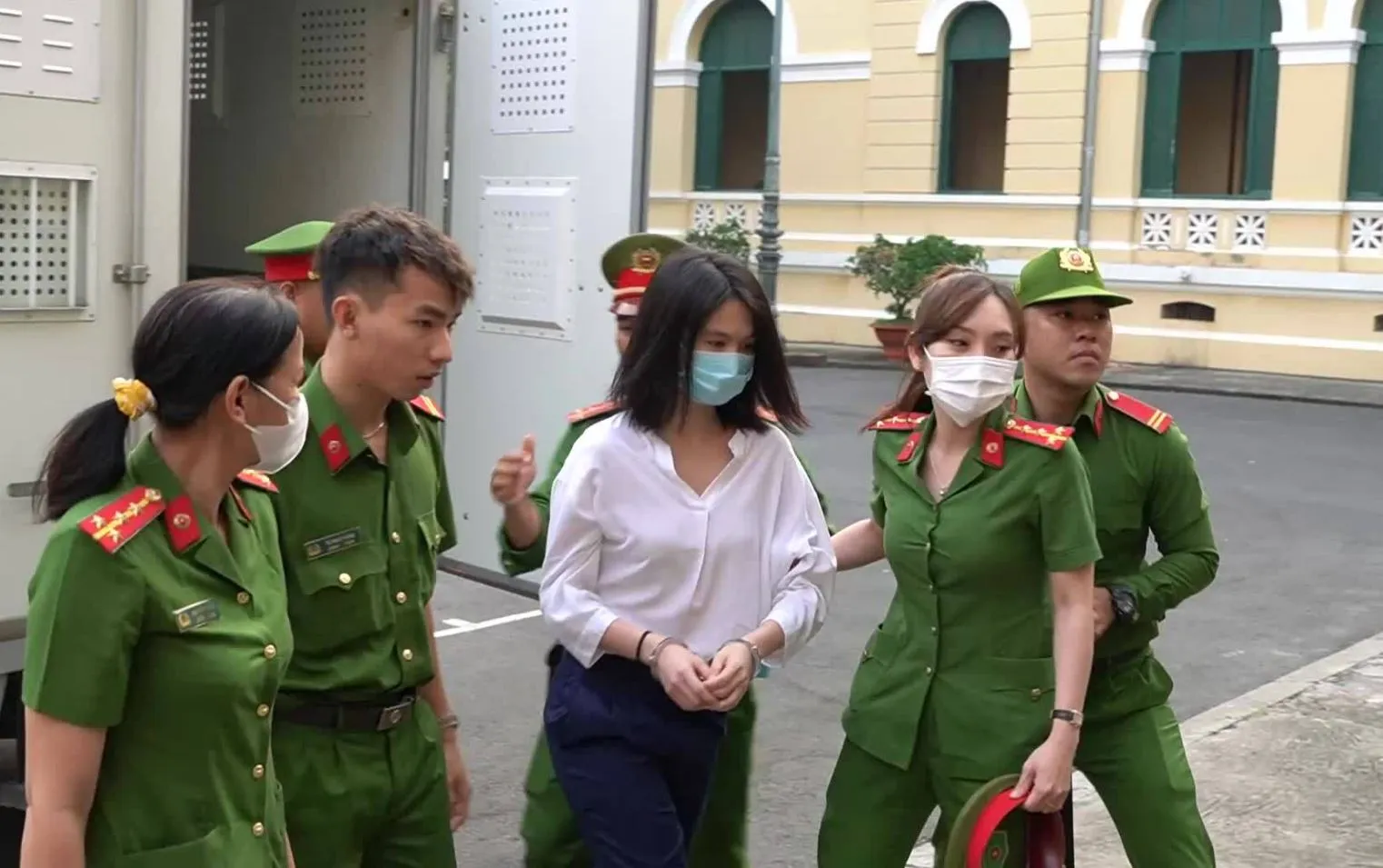 ngoc-trinh-noi-loi-cuoi-cung