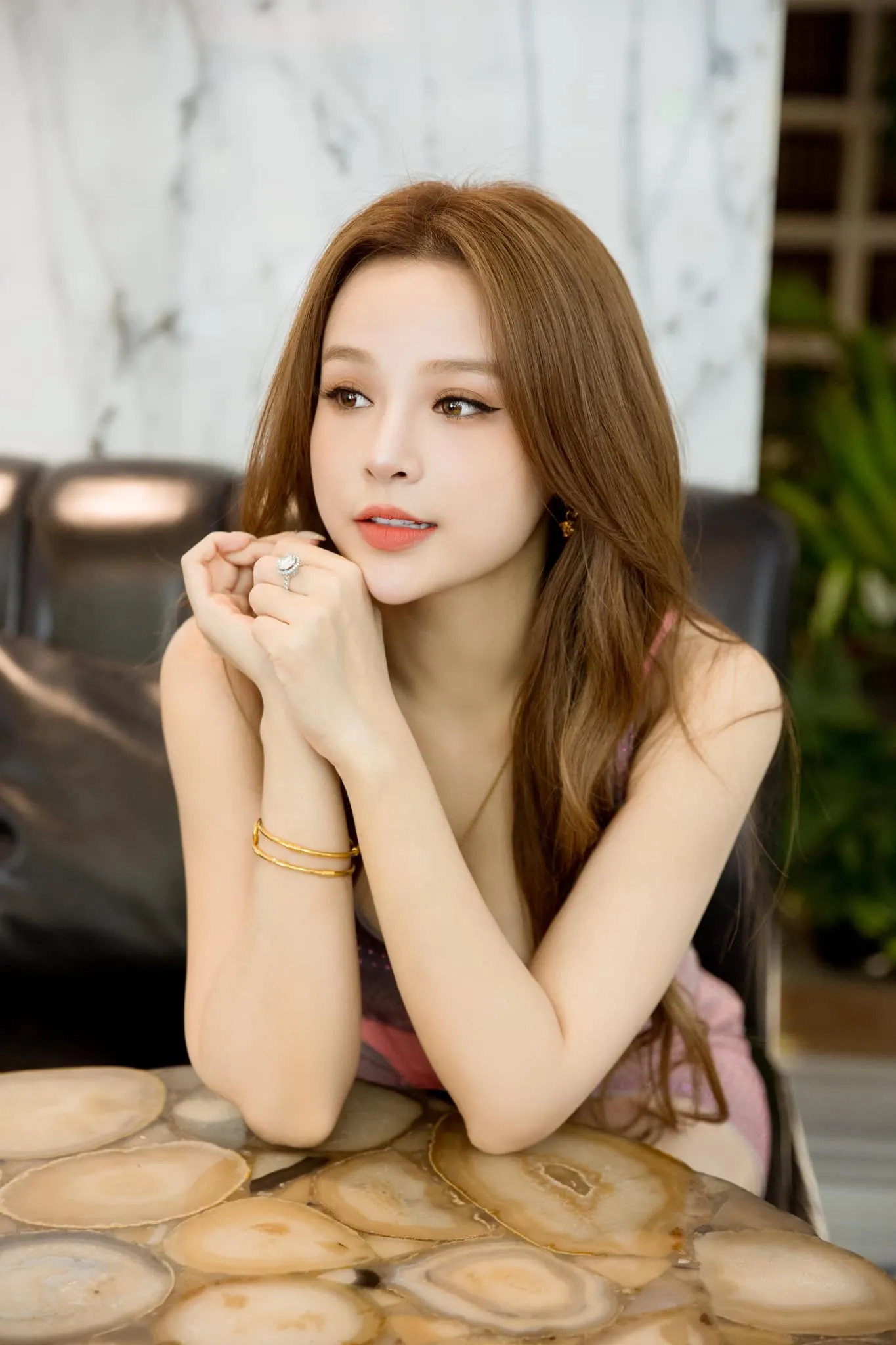 huyen-baby-bat-luc-chong-chiem-spotlight-2