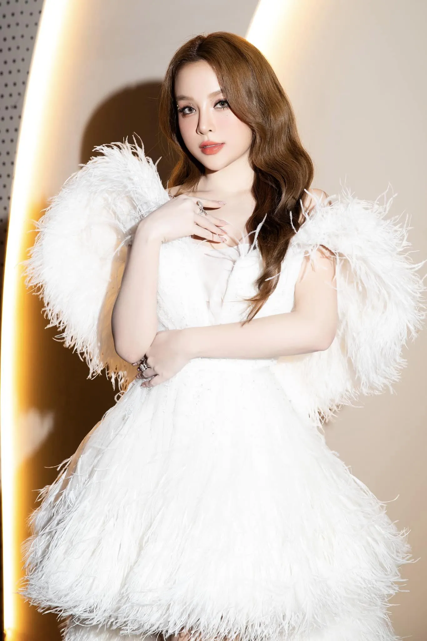 huyen-baby-bat-luc-chong-chiem-spotlight-3