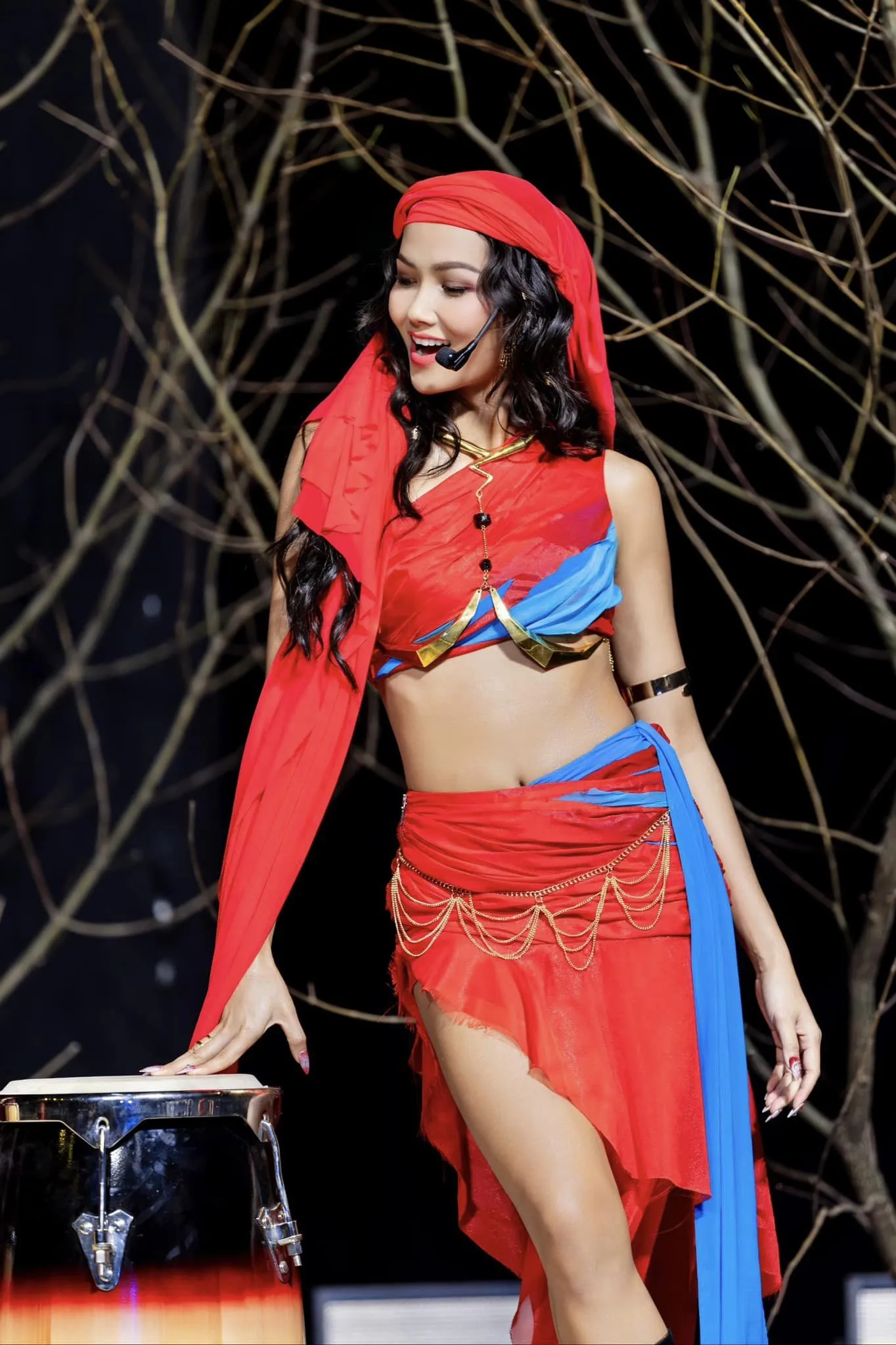 h-hen-nie-tin-don-co-3-con-1