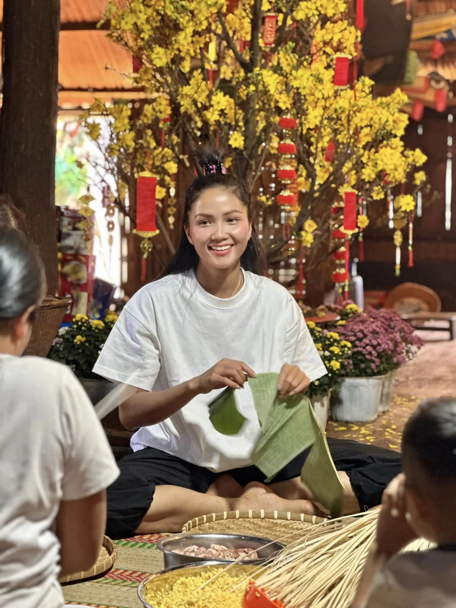 h-hen-nie-tin-don-co-3-con-2