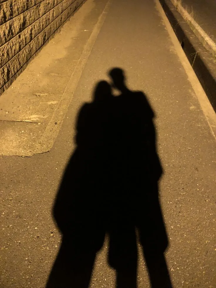 cap-doi-a-hau-thieu-gia