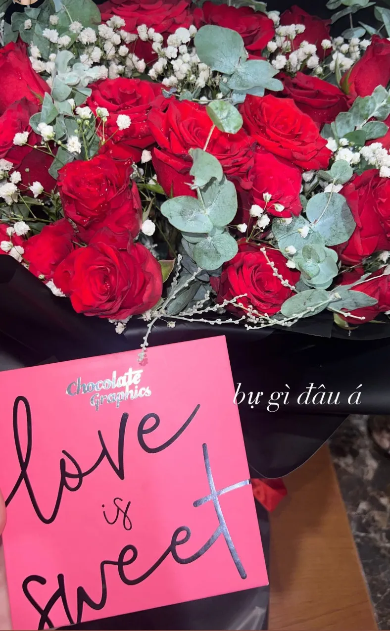 hotgirl-2k2-khoe-anh-valentine-cuc-ngot