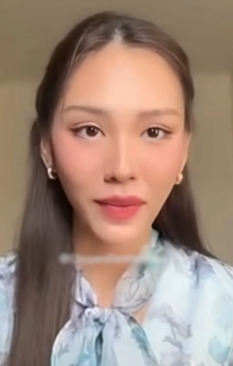 mai-phuong-tu-boi-khi-di-thi-miss-world