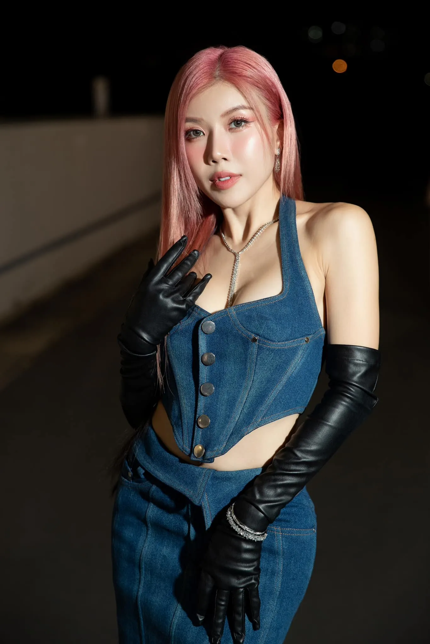 trang-phap-noi-gi-tham-gia-show-ban-trung-4