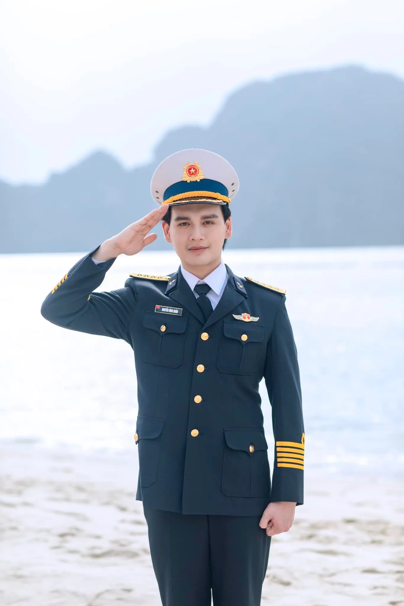 nguyen-tran-trung-quan-liet-nua-mat-3