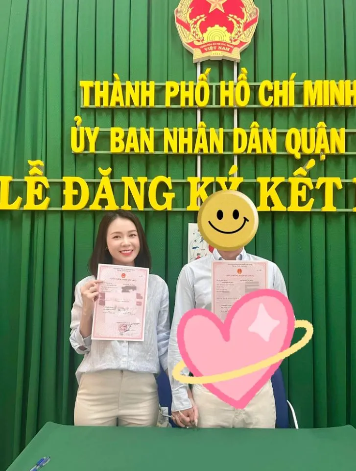 da-sinh-con-vi-sao-sam-van-giu-kin-danh-tinh-chong-4