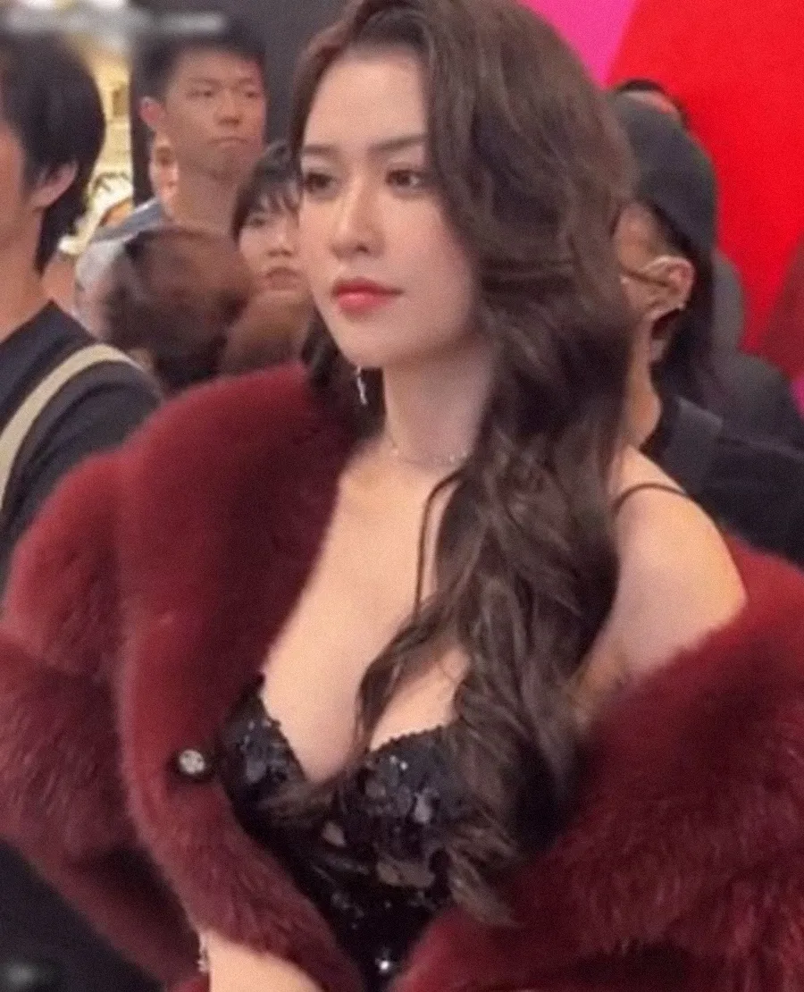 danh-tinh-my-nhan-canh-nong-dau-phim-mai-1