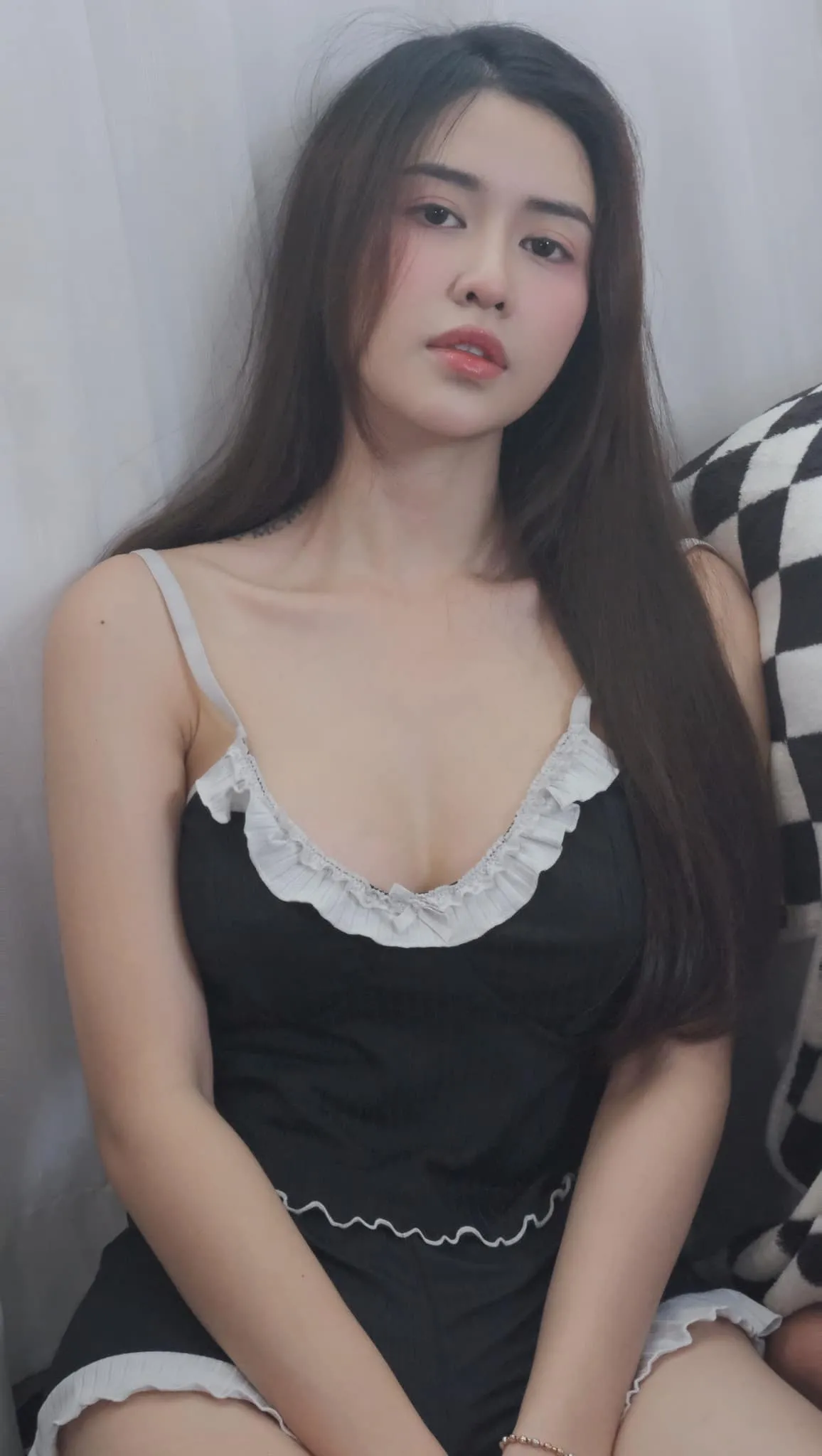 danh-tinh-my-nhan-canh-nong-dau-phim-mai-4