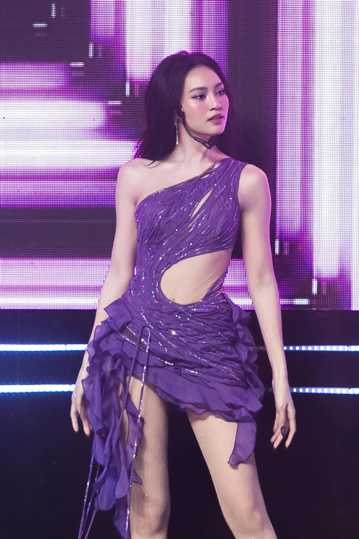 ninh-duong-lan-ngoc-hoi-ngo-trang-phap-4