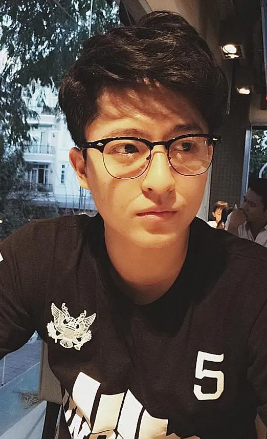 nam-than-dinh-dam-mot-thoi-bi-huy-nhan-3