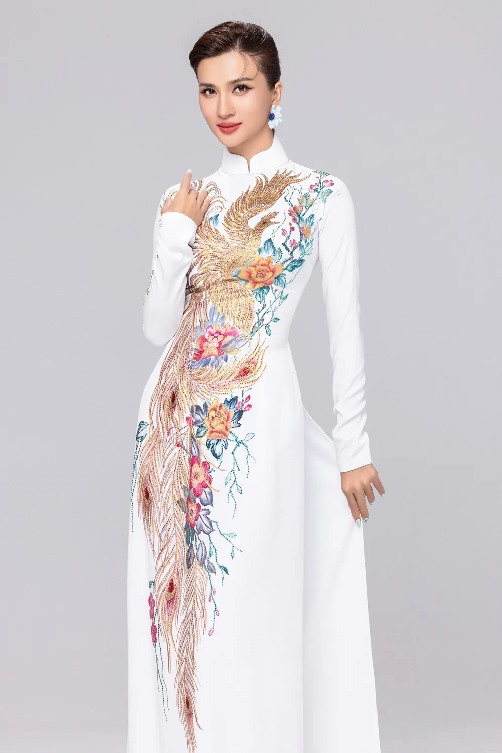 nhan-sac-u40-nu-dien-vien-viet (1)