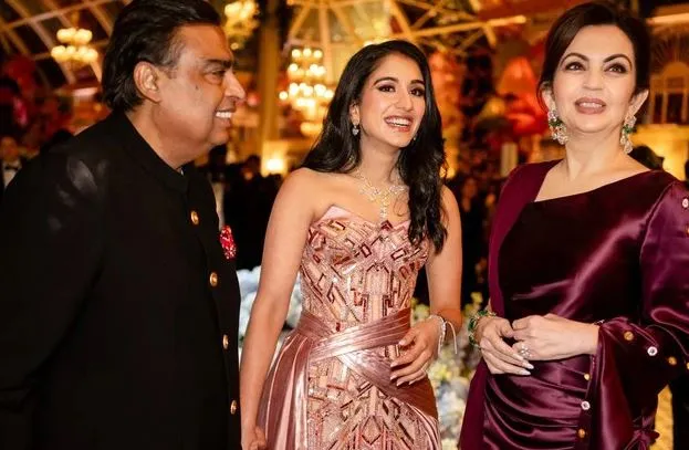 dam-cuoi-con-trai-ty-phu-giau-nhat-chau-a-1