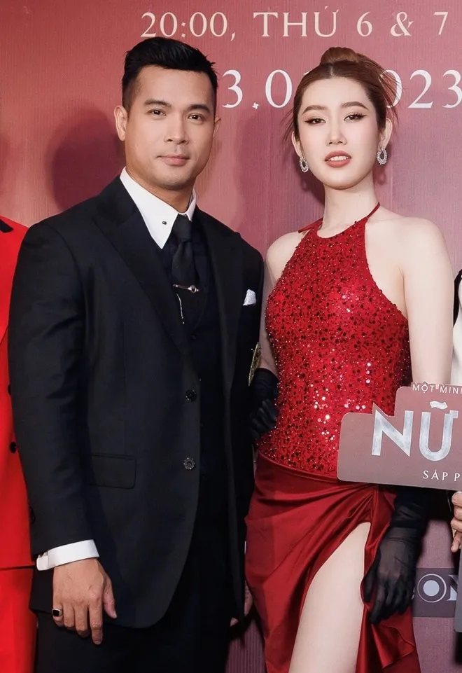 nam-dien-vien-bi-huy-hon-truoc-gio-g-3