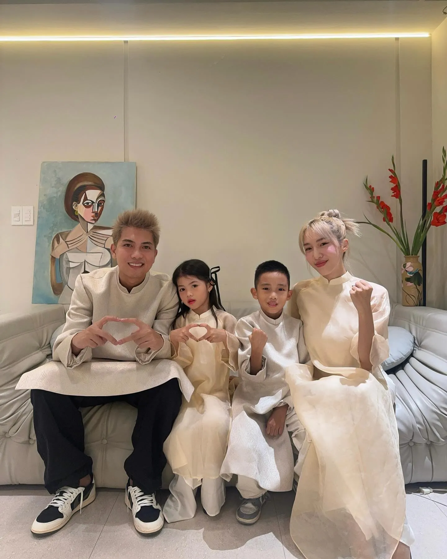 emily-ly-do-khong-tham-gia-chi-dep-3