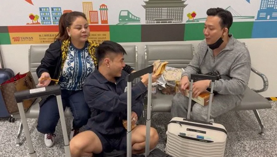 le-duong-bao-lam-mang-vat-la-ra-san-bay