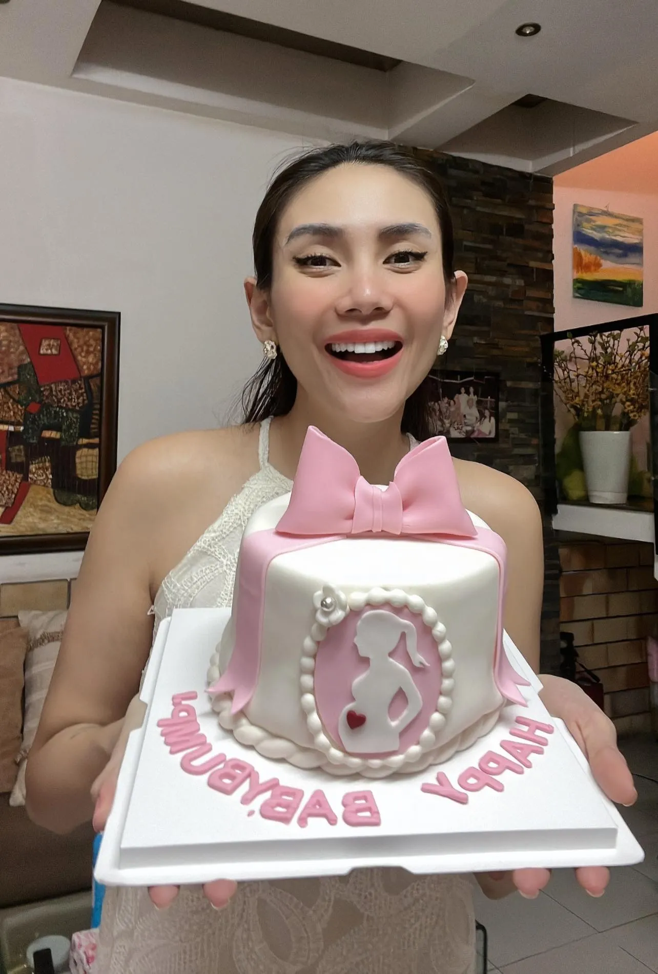 sieu-mau-khong-di-dam-cuoi-minh-tu