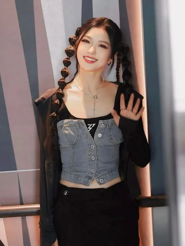 sao-viet-dap-gio-nhan-sac-cam-thuong-1