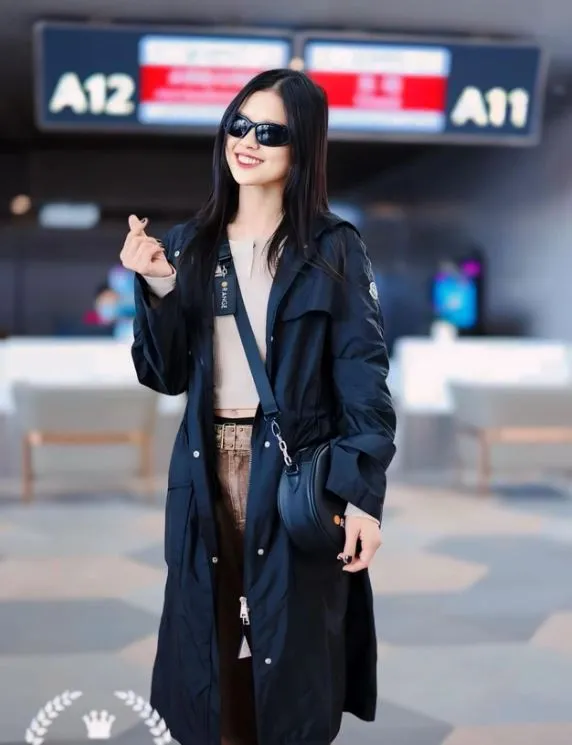 sao-viet-dap-gio-nhan-sac-cam-thuong-2