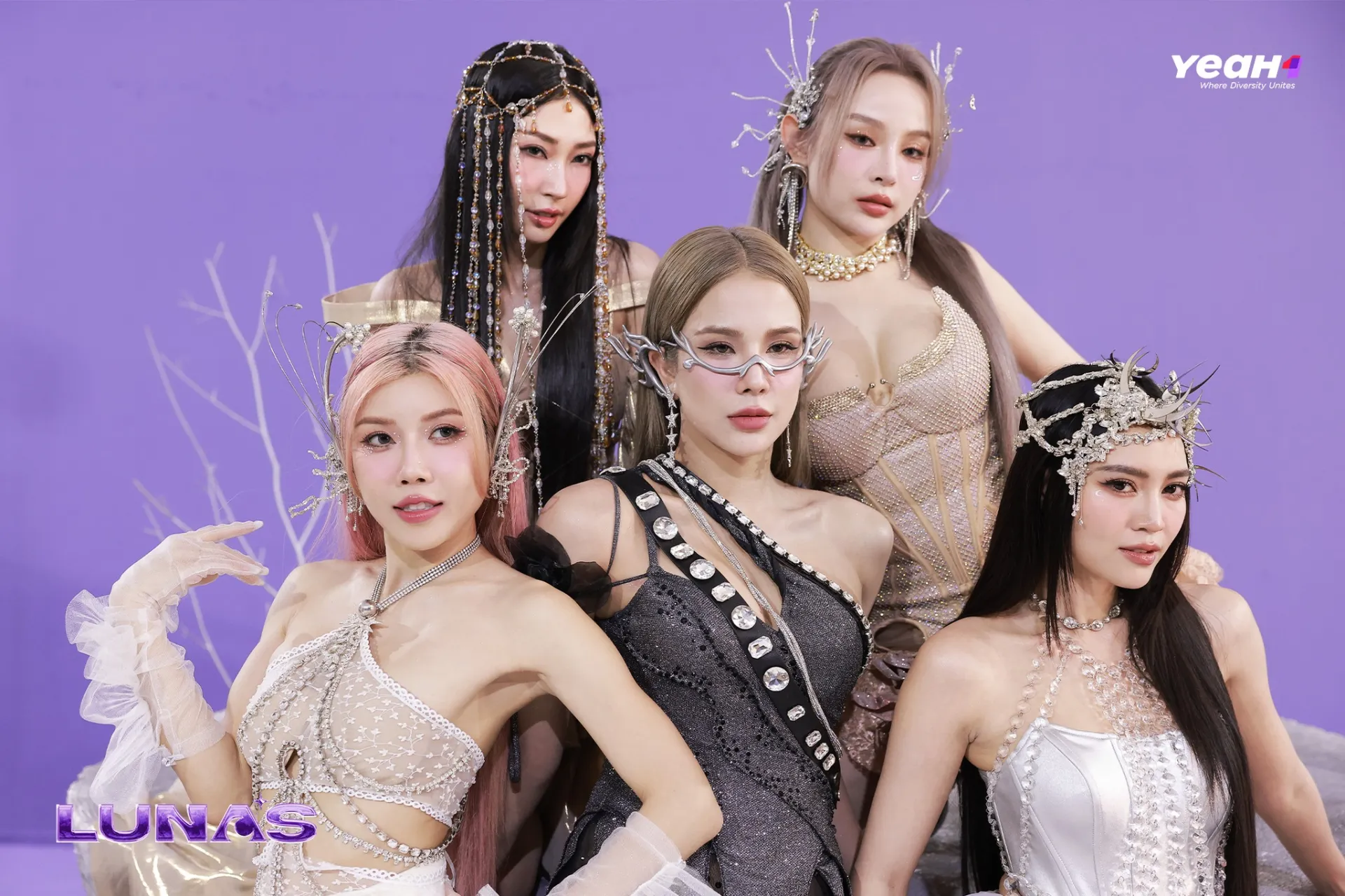 chi-dep-lunas-khong-chiu-lam-center-1