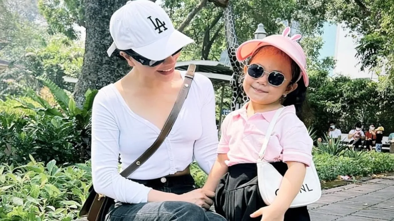 a-hau-giau-chuyen-mang-thai-3